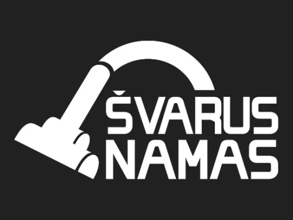 Логотип «Švarus Namas» – на тёмном фоне